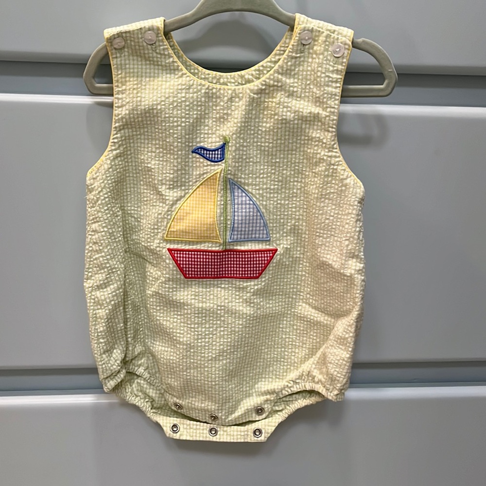 Anavini line green seersucker onesie